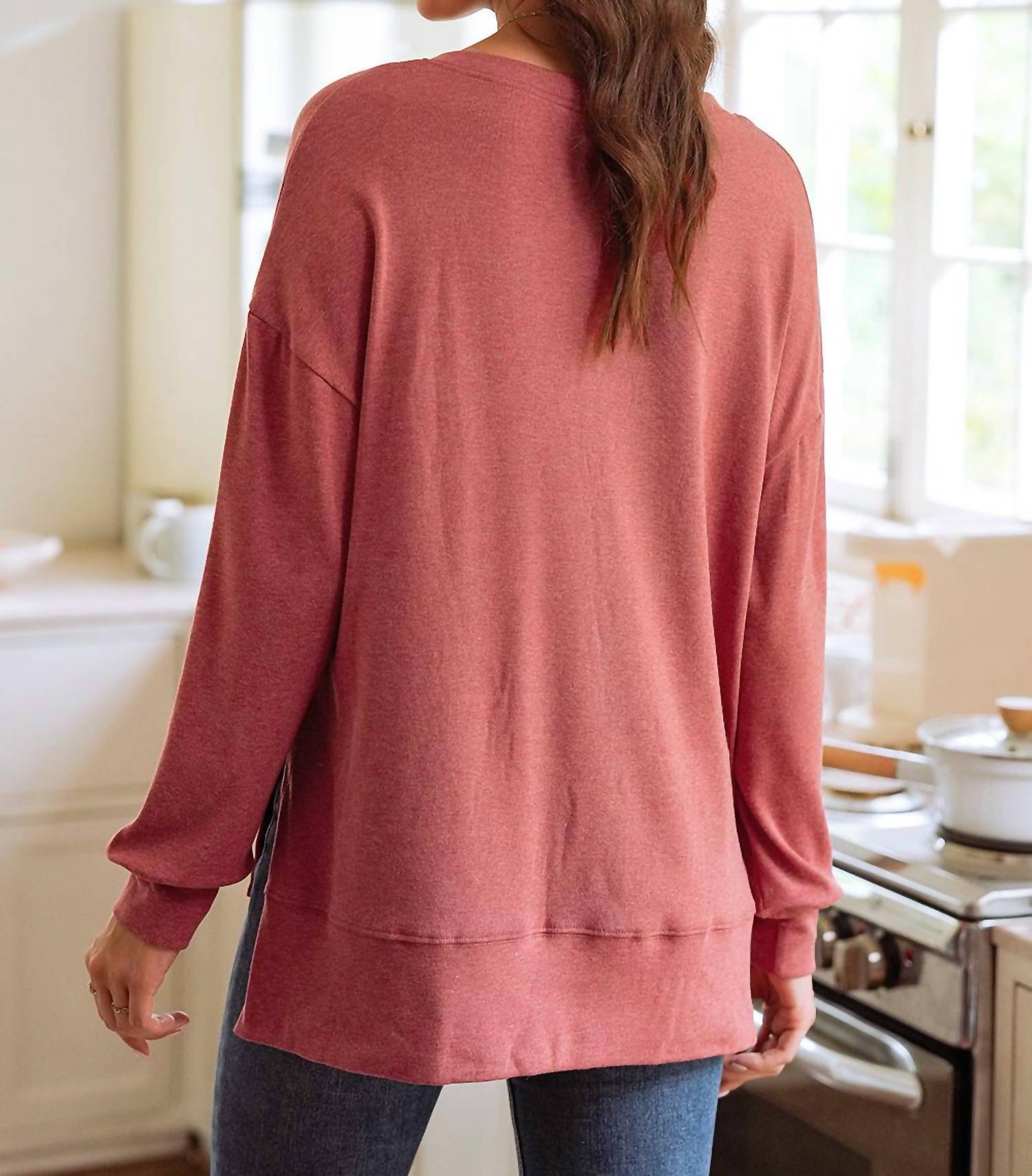 1 The Woman - Side Slits V-neck Loose Fit Tunic Top