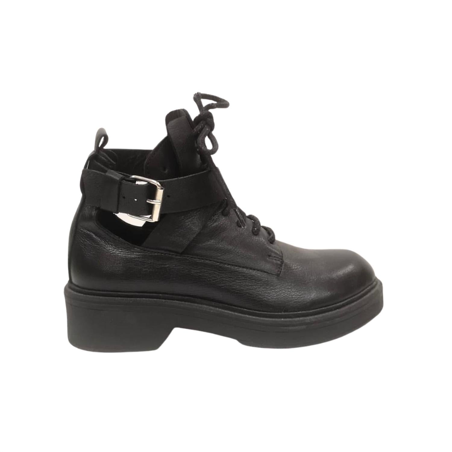 Bueno - Women's Gwen Ankle Boots