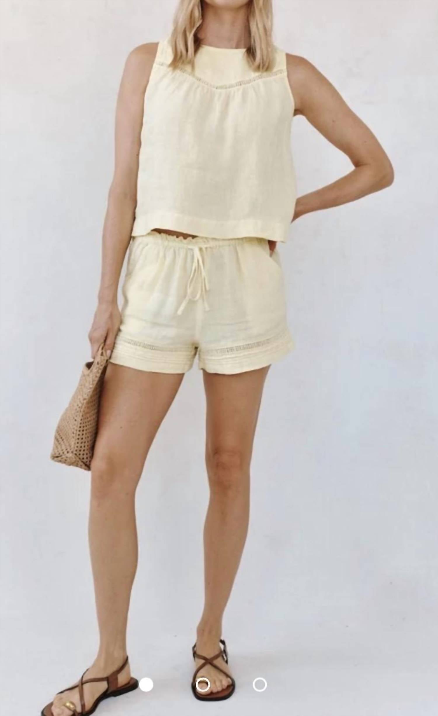 Bella Dahl - Sleeveless Trimmed Yoke Seam Tank