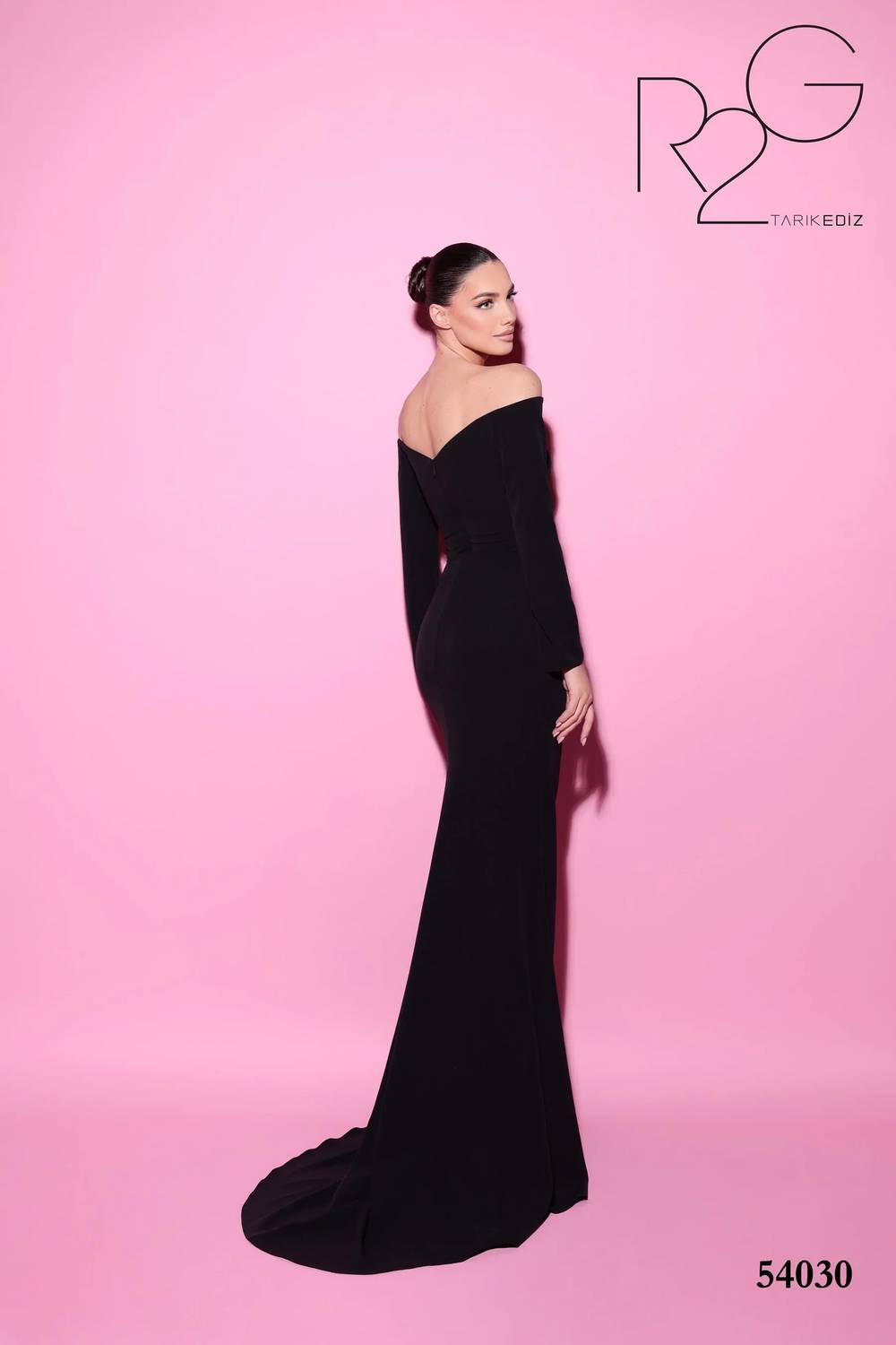 Tarik Ediz - Plunging V-neck Off Shoulder Evening Dress