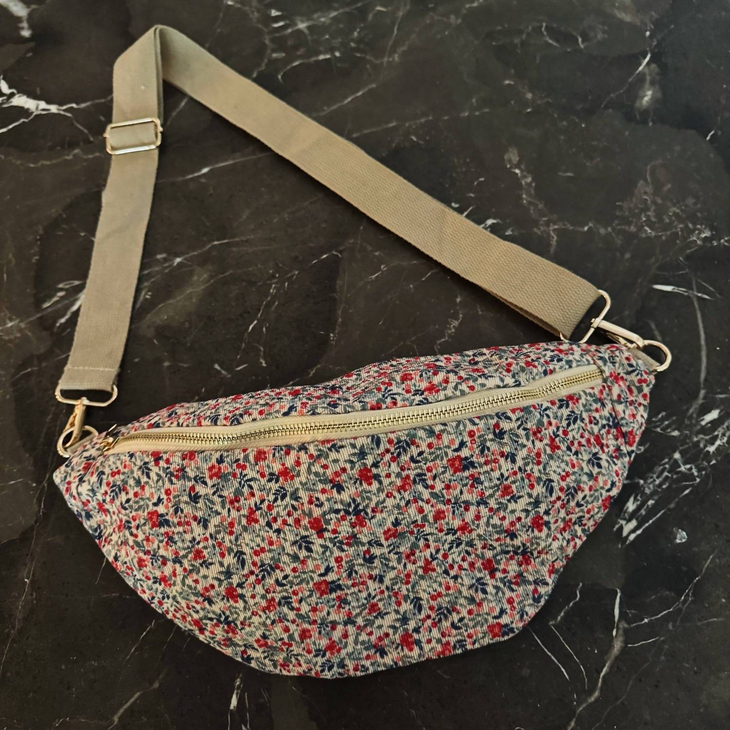 Ellison+Young - Women's Vintage Look Floral Sling Crossbody Bag
