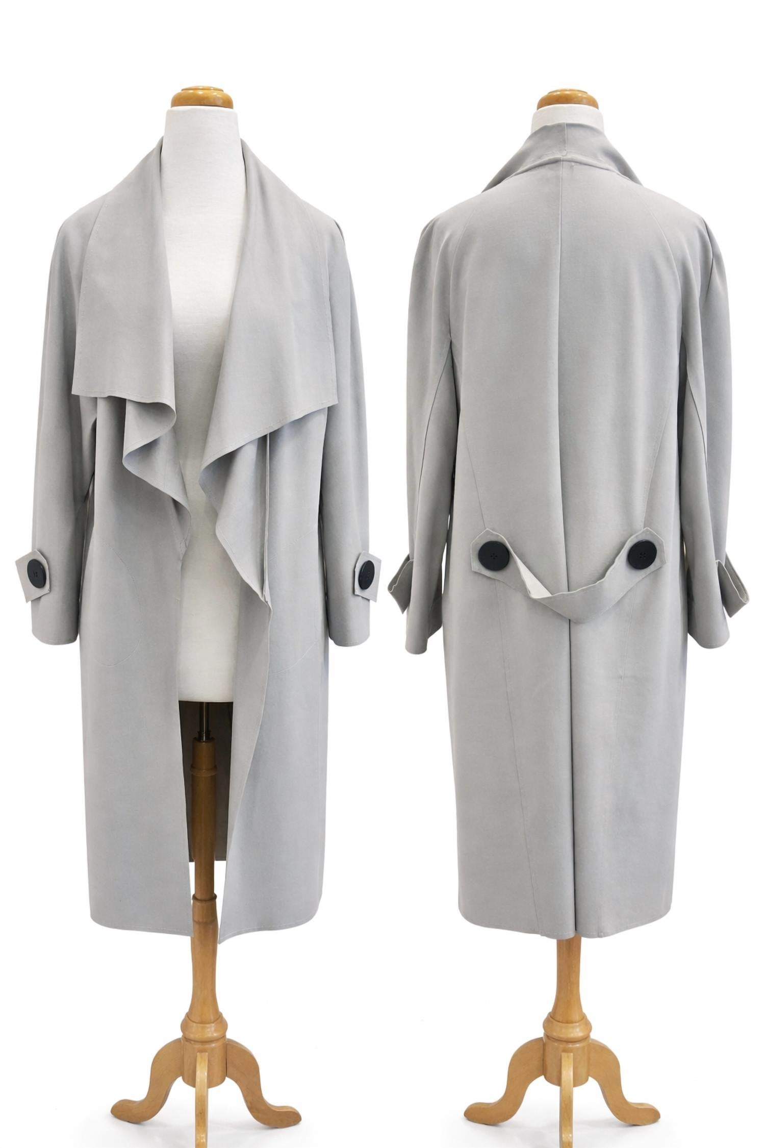 SCAPA Lauren Perre trench coat in grey - women's jacket - detail view
