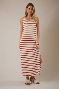 Gilli - Sleeveless Slit Maxi Dress