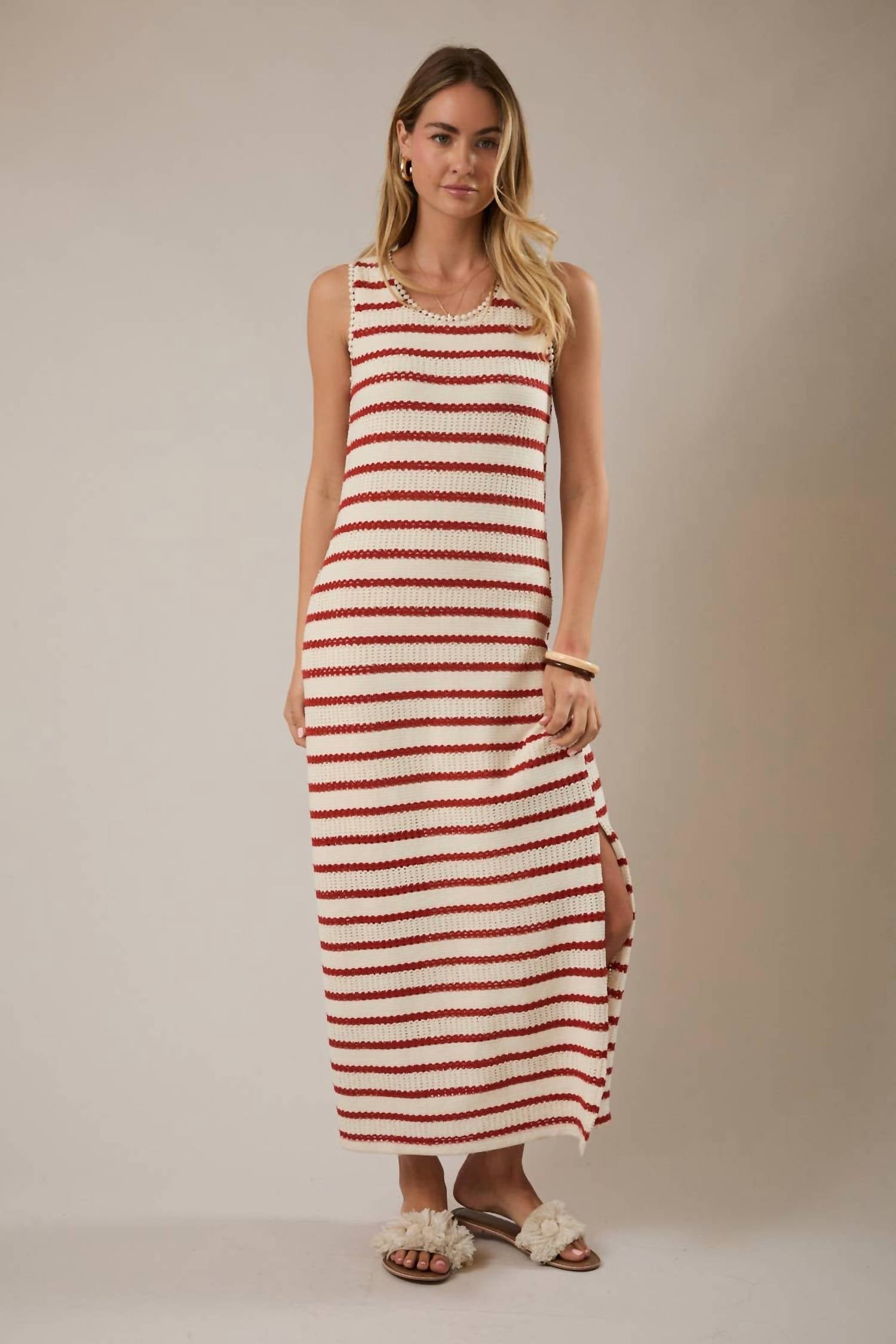 Gilli - Sleeveless Slit Maxi Dress