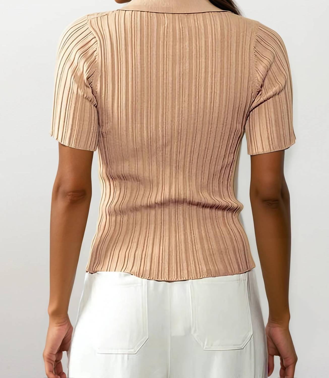 Urban Daizy - Rib Knit Wing Collar Short Sleeve Top