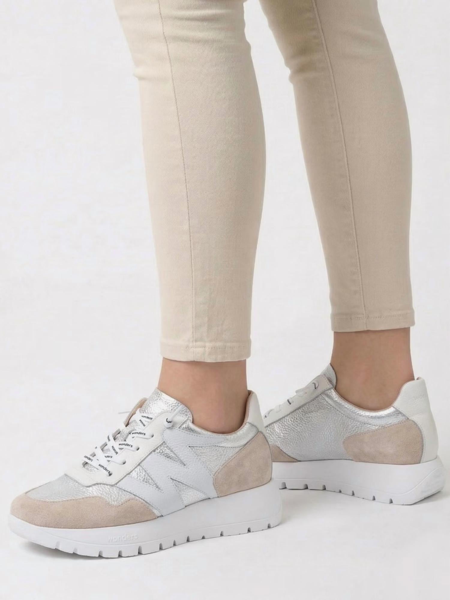 Wonders - Women's Lace-up Sneakers