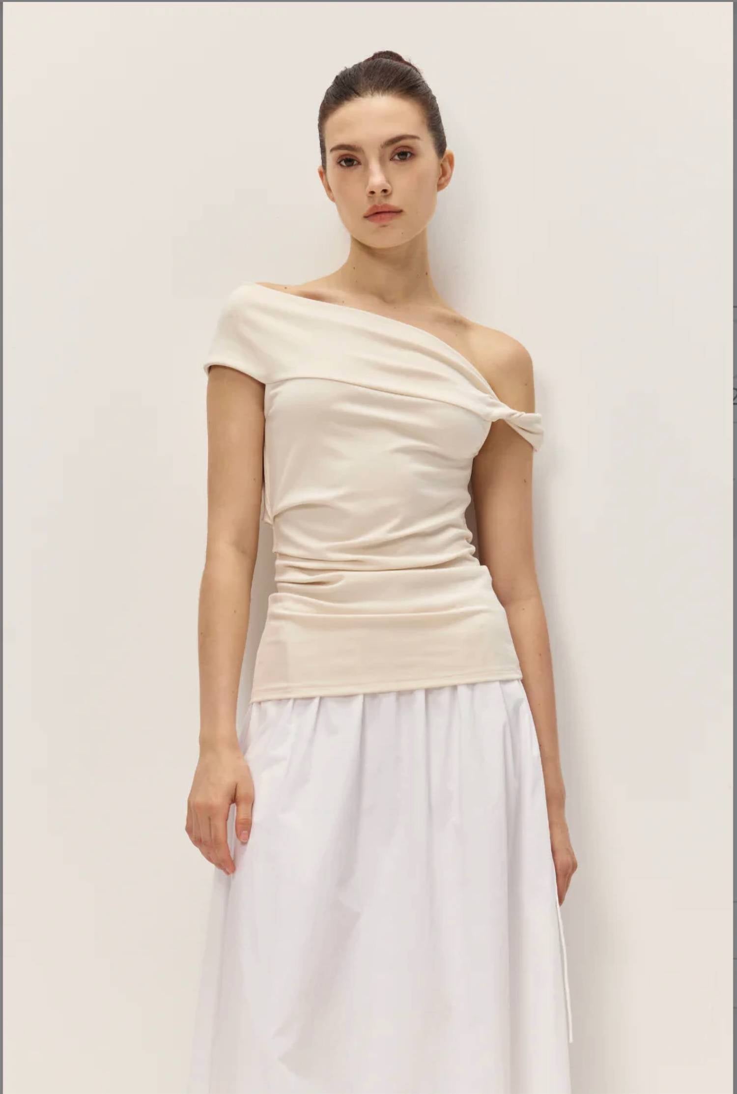 Elodie - Evania Off-the-shoulder Top