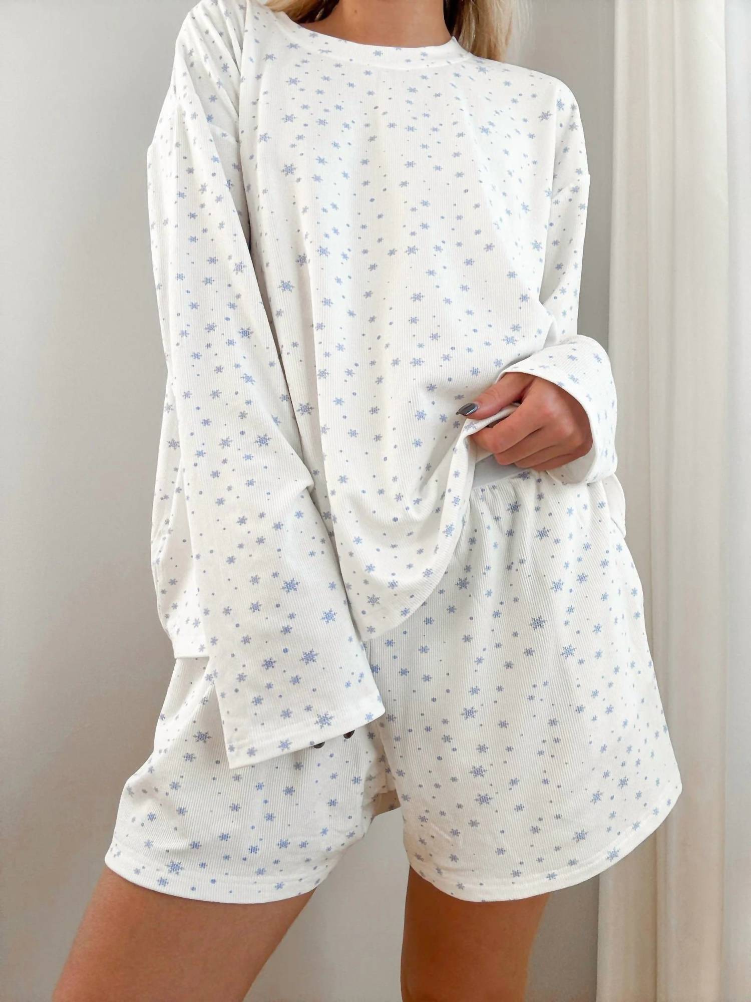 Sunkissed Coconut - Snowflake Pajama Set