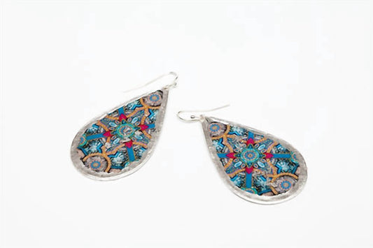 Avenue Chic - Women's Silver Leaf Charlemagne Earrings