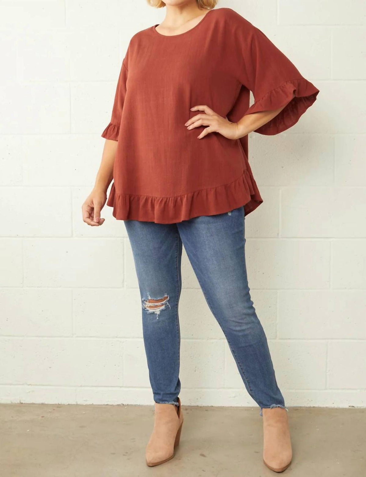 Entro - Tatiana Solid Scoop Neck Top