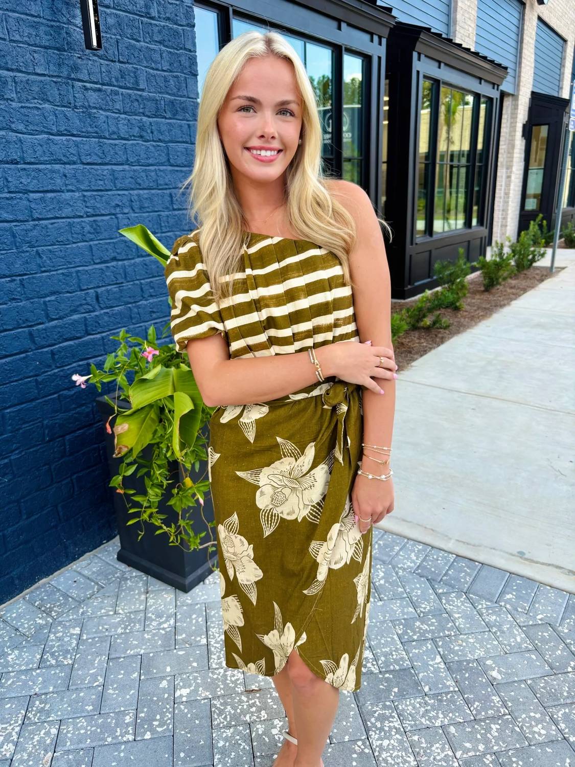Aylaya - One Shoulder Dress