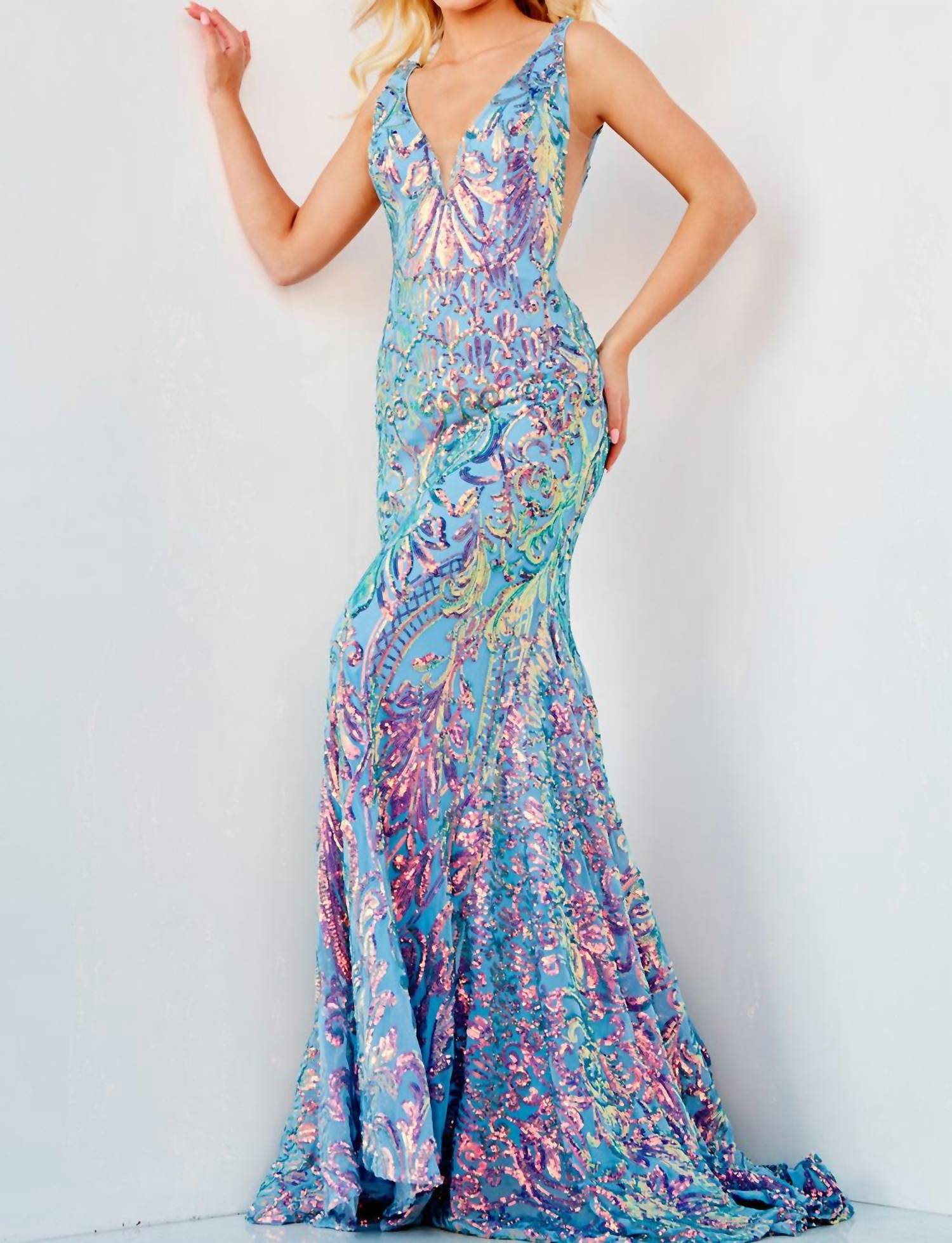 Jovani - V-neck Open Back Dress