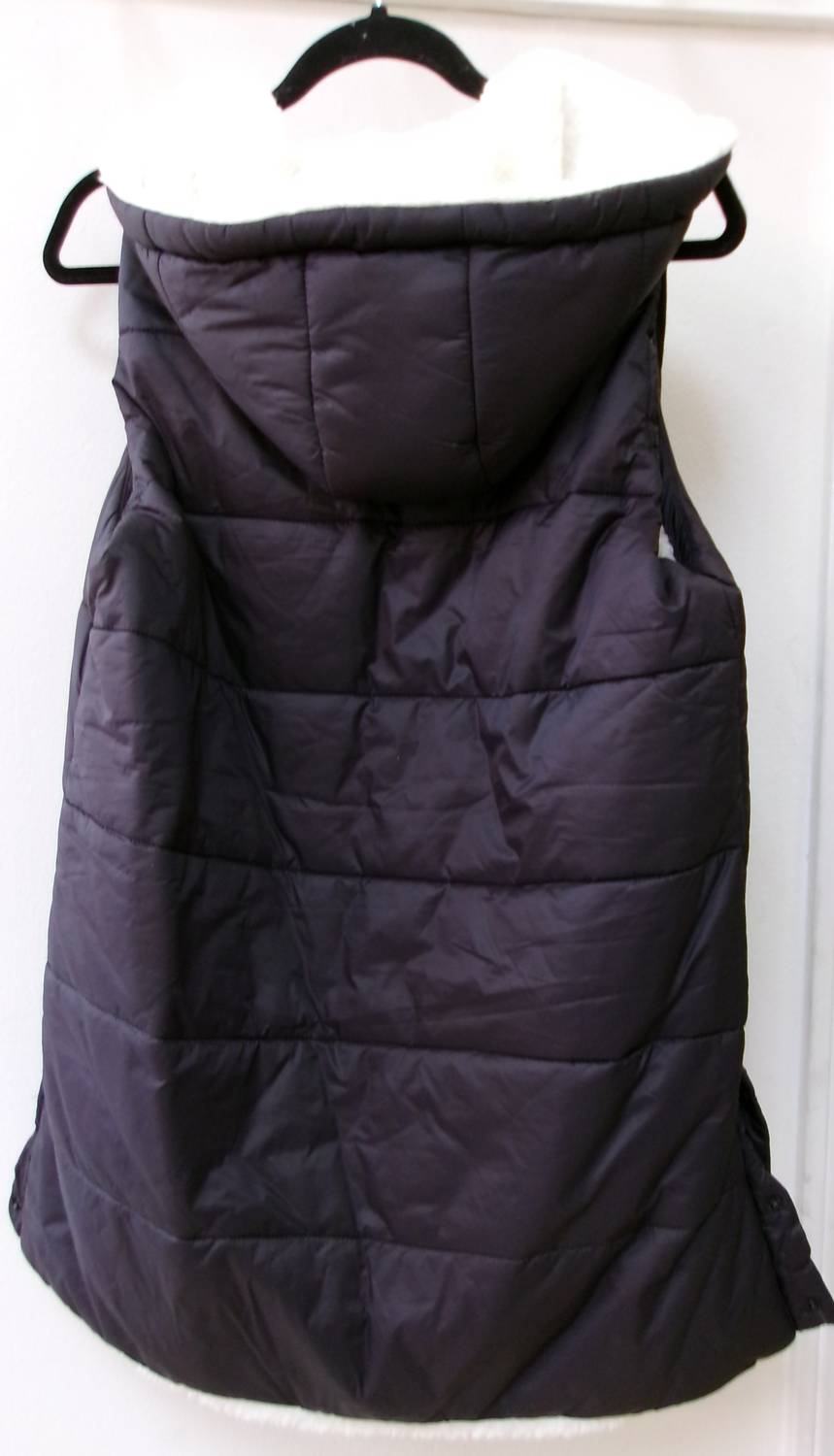 Fdj - Women's Reversible Quilted Vest With Hood