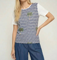 Vilagallo Tora Tee in ikat palm print - women's t-shirt
