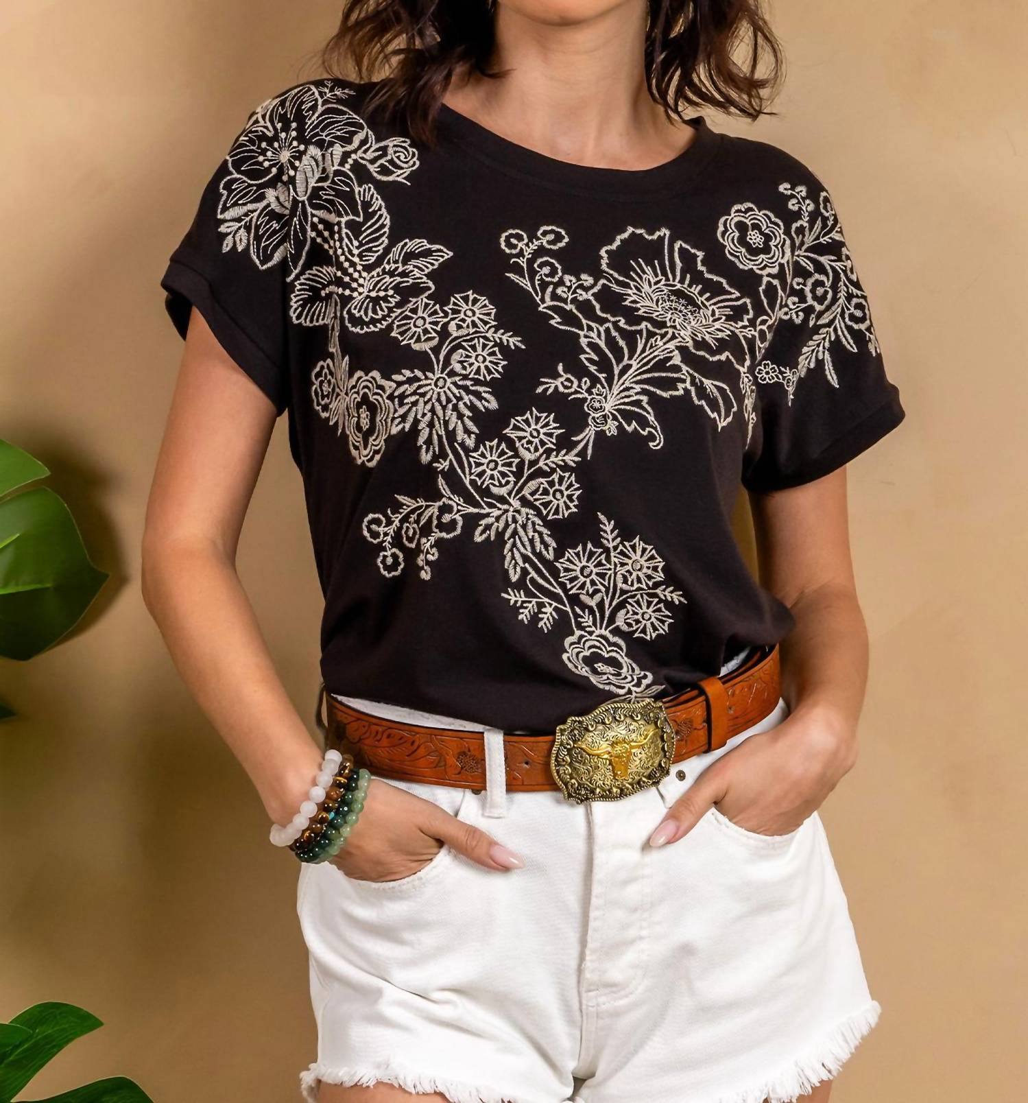 Paparazzi - Jersey Knit Embroidered Roll-Cuff Tee