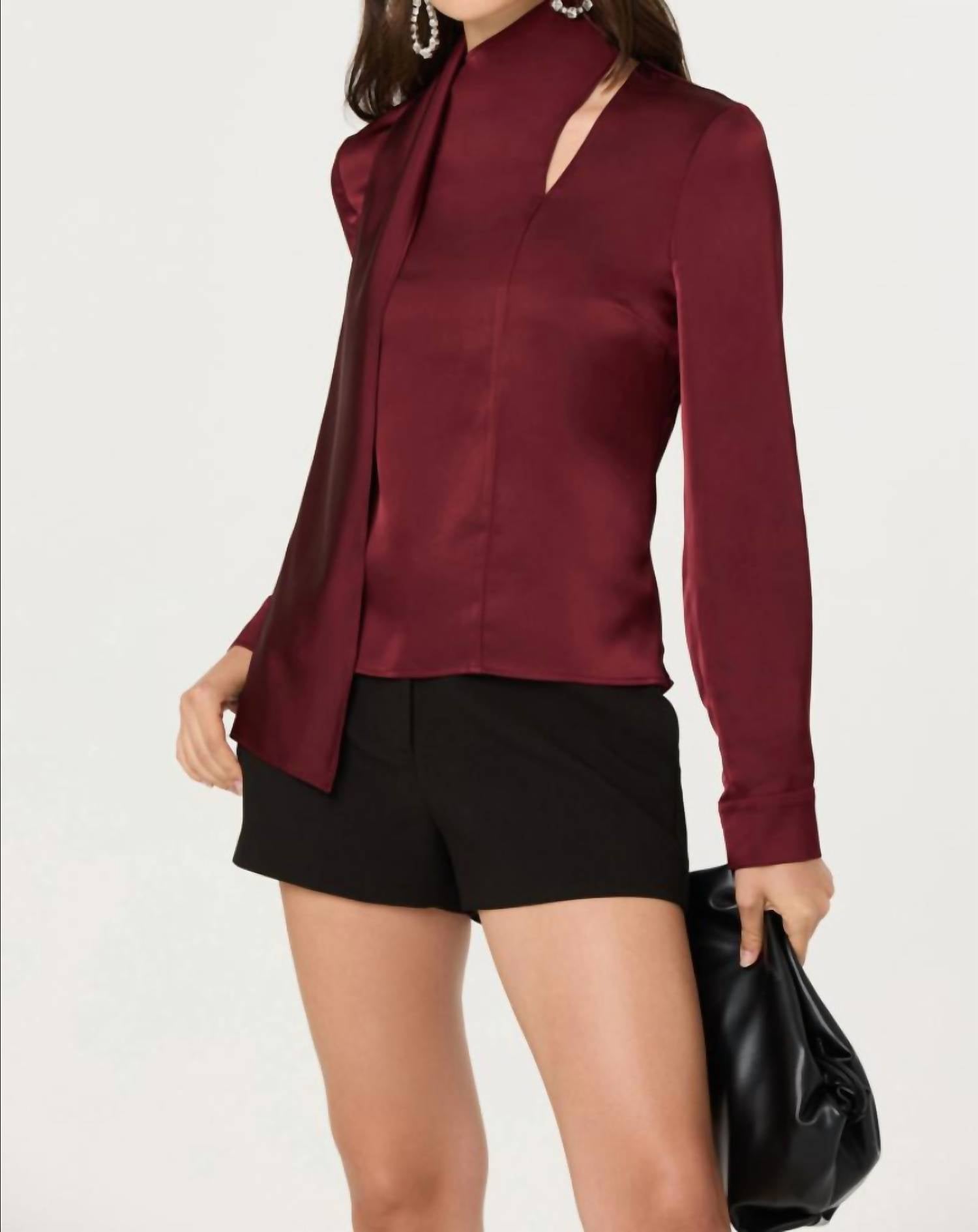 ASTR Felisita Top in wine - women's blouse - detail view