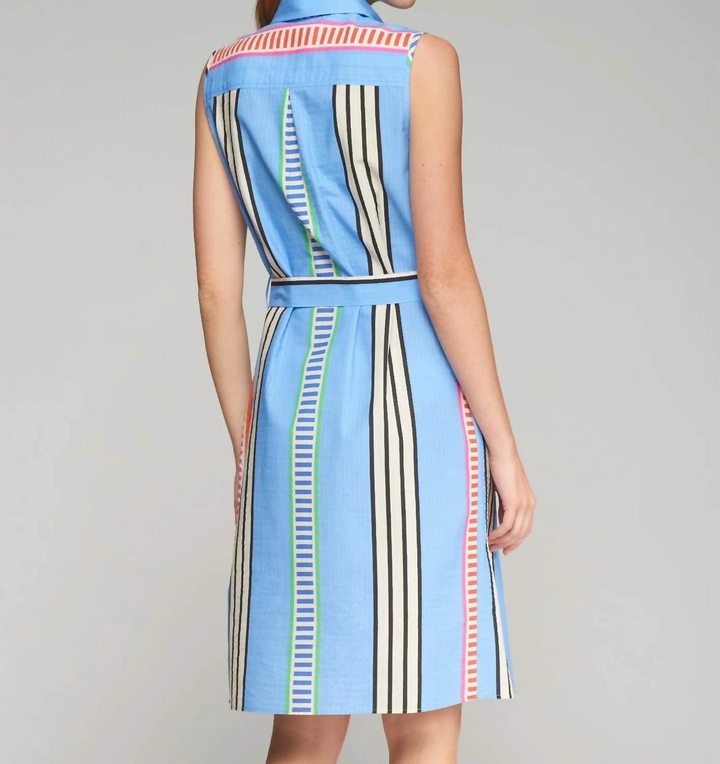 Vilagallo Mariya Dress in azul seersucker - women's dress - detail view