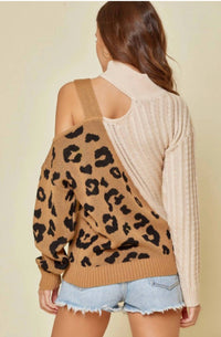 ANDREE BY UNIT Amber Buckle Sweater in white and tan - women's sweater - detail view