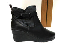 Ugg - Women's Emalie Wedge Boots