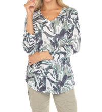 Carine - V-neck Top