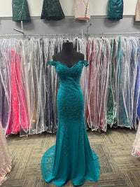 Ellie Wilde - Women's Off-shoulder Evening Gown