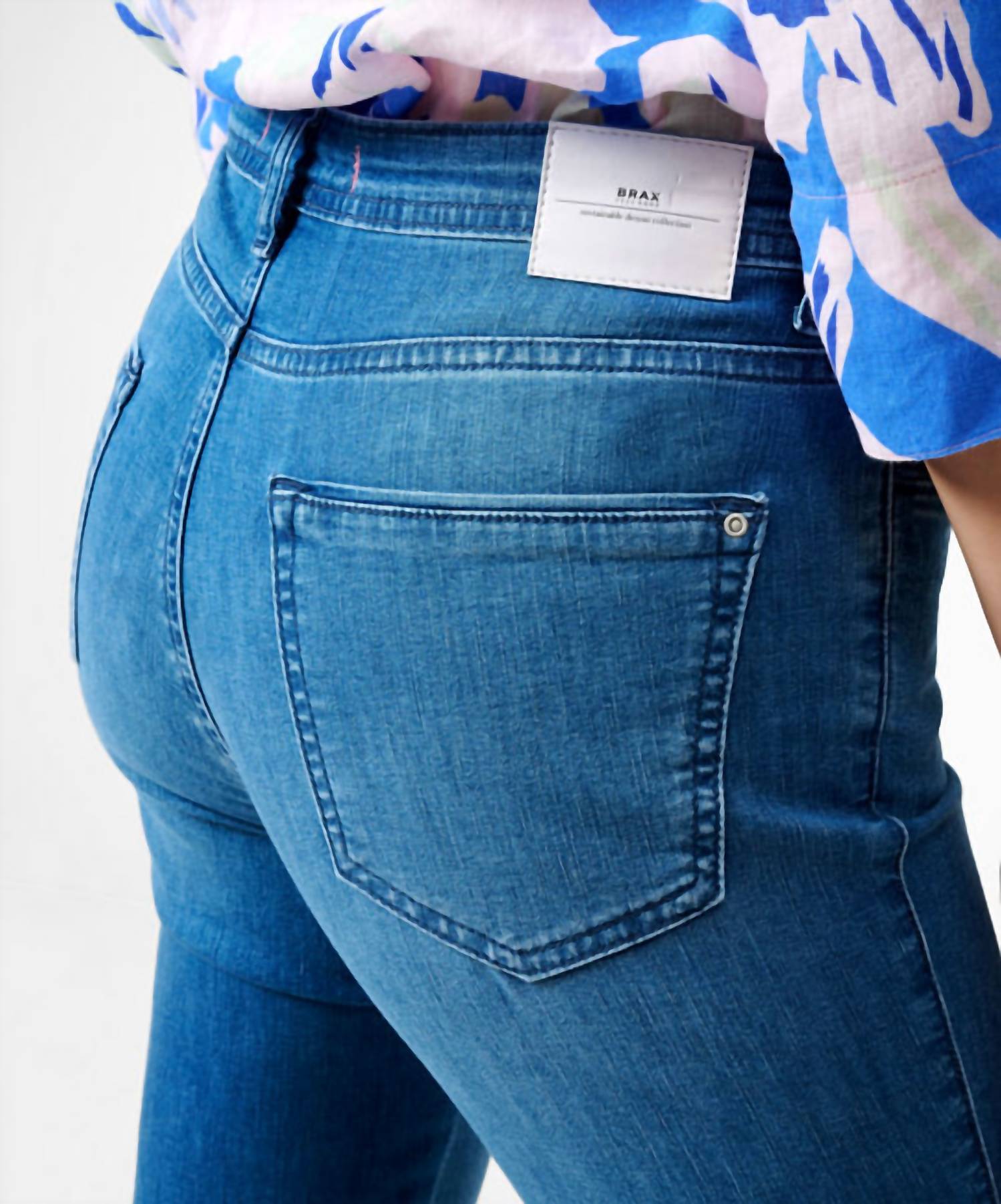 Brax - Mary S Cropped Ultra Light Summer Jeans