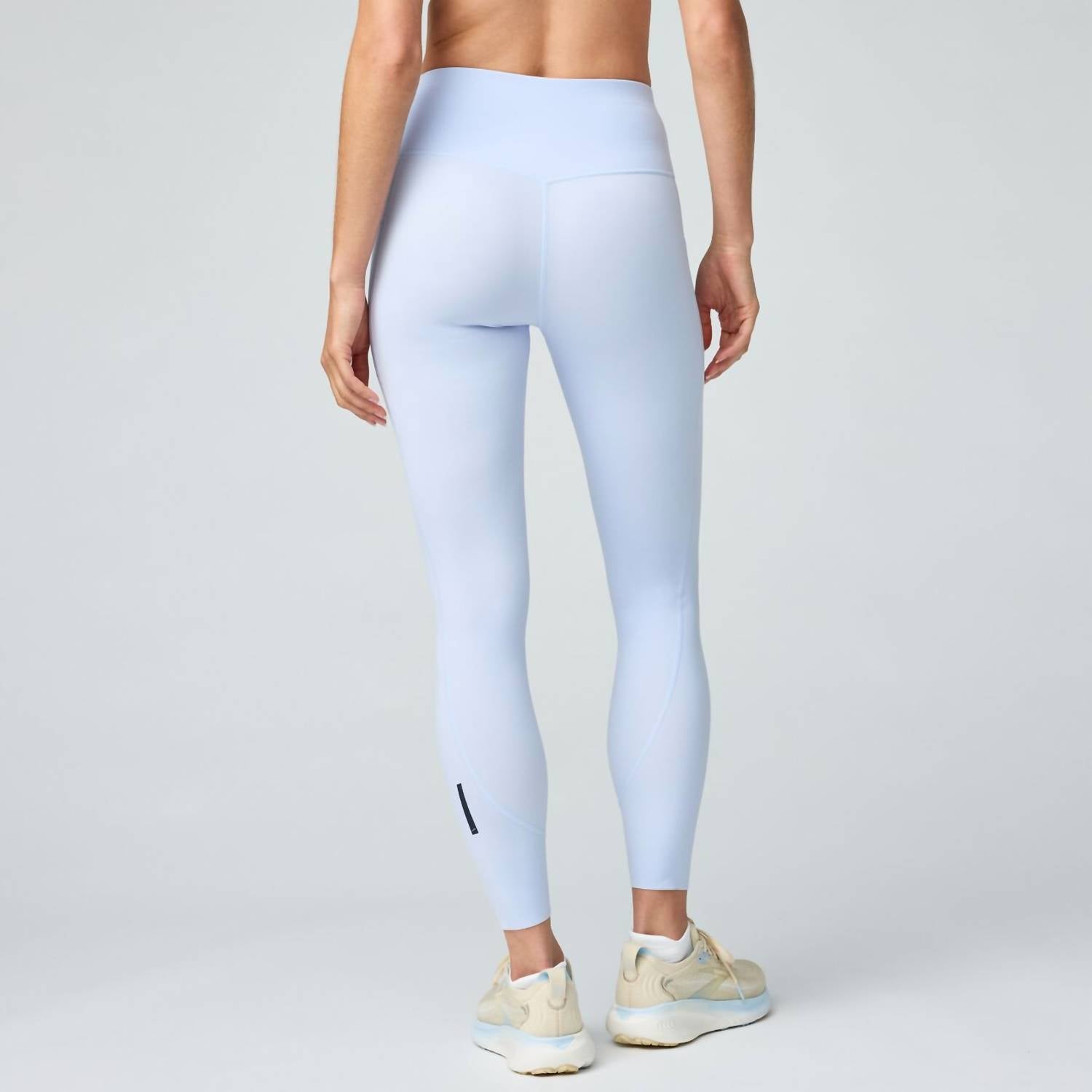 BROOKS Chaser 7/8 Tight in halogen blue - women's pants - detail view