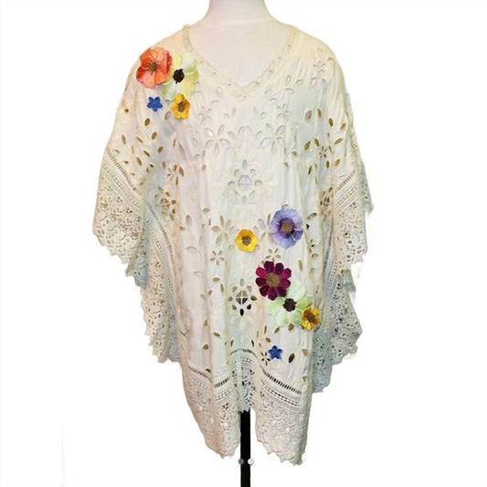 Paparazzi - Women's Embroidered Poncho With Flowers
