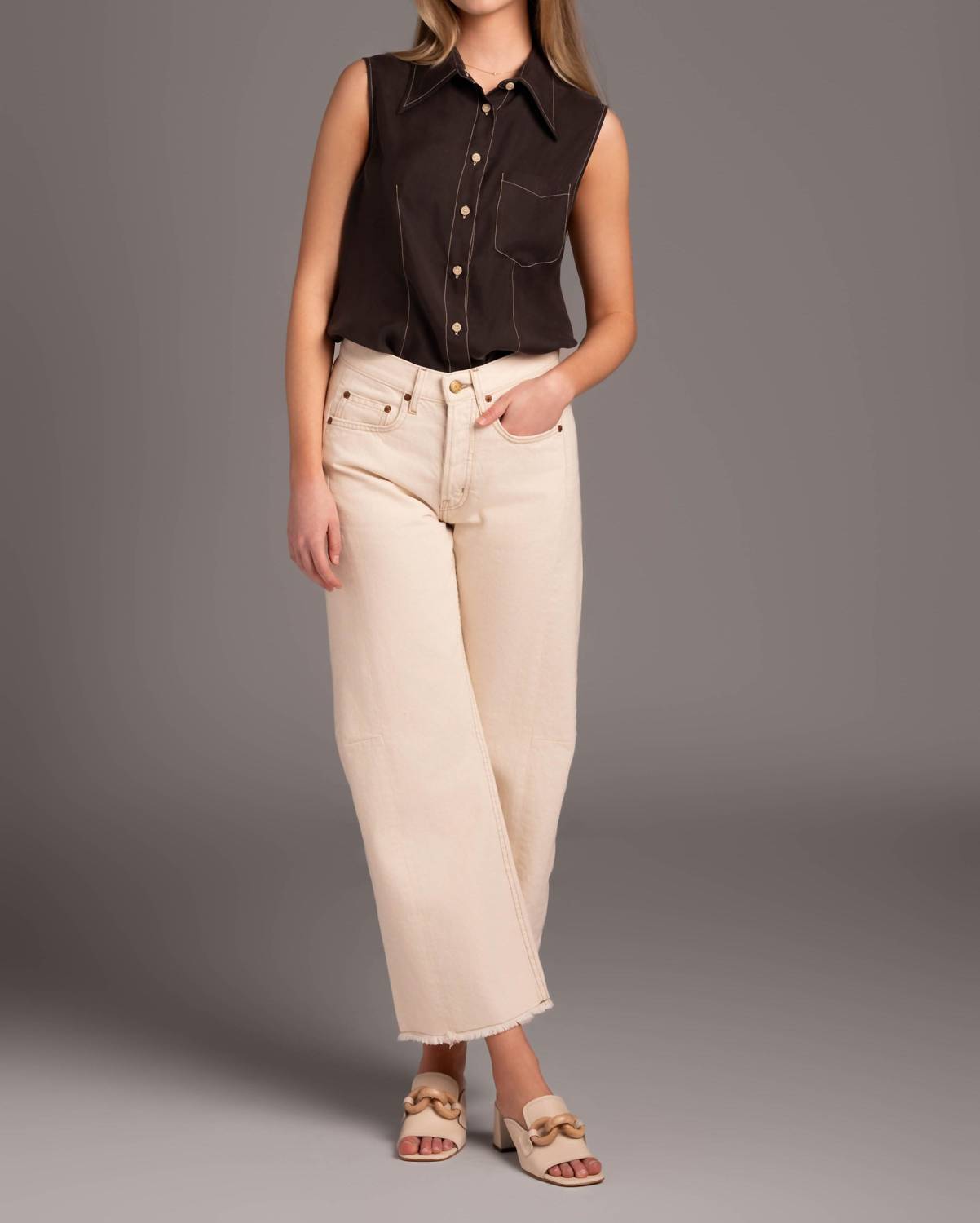 Alysi - Sleeveless Button Up Top