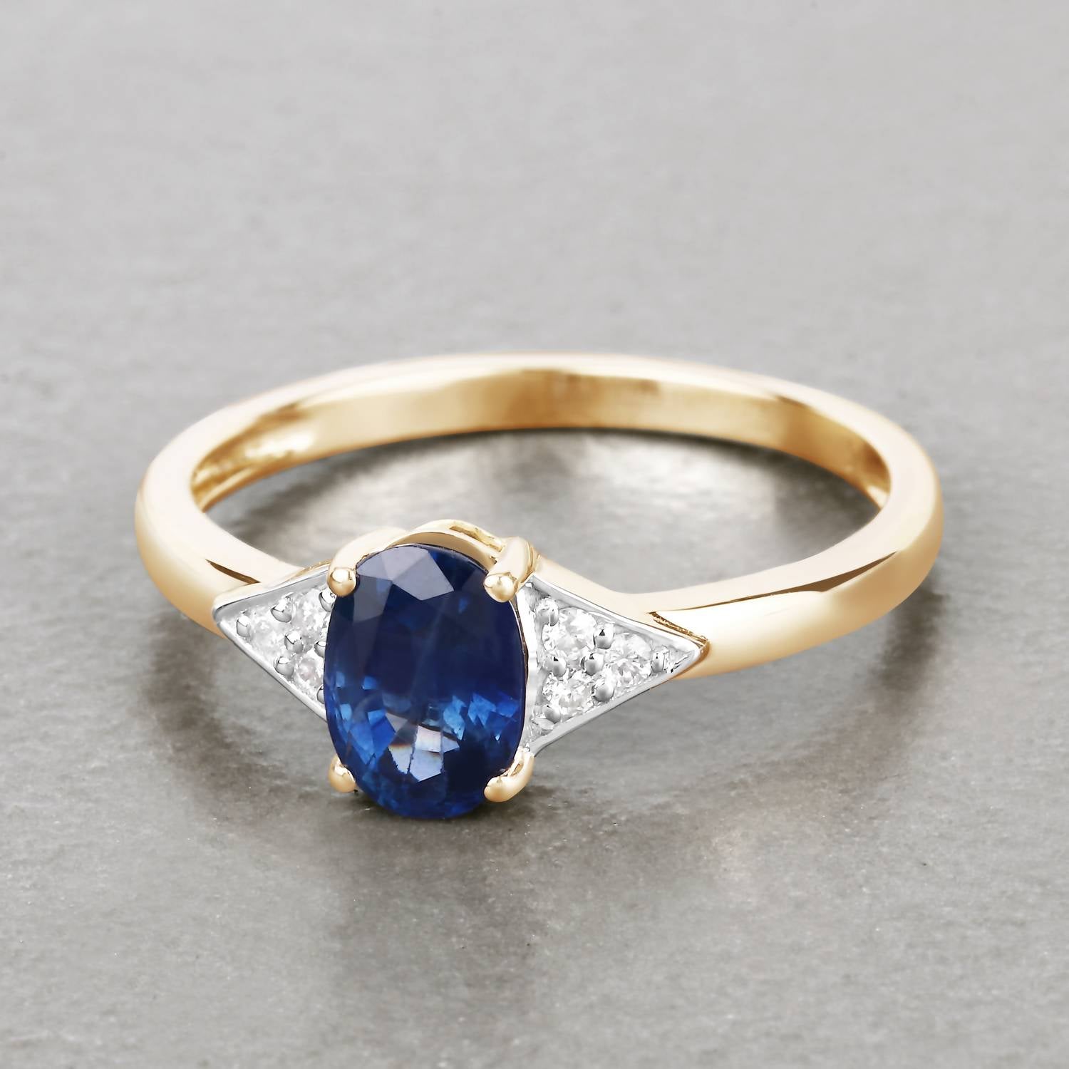 Diana M Jewels Women's Oval Natural Sapphire Fashion Ring (1.01 Ct) - Petite in 14k yellow gold - women's jewelry - detail view