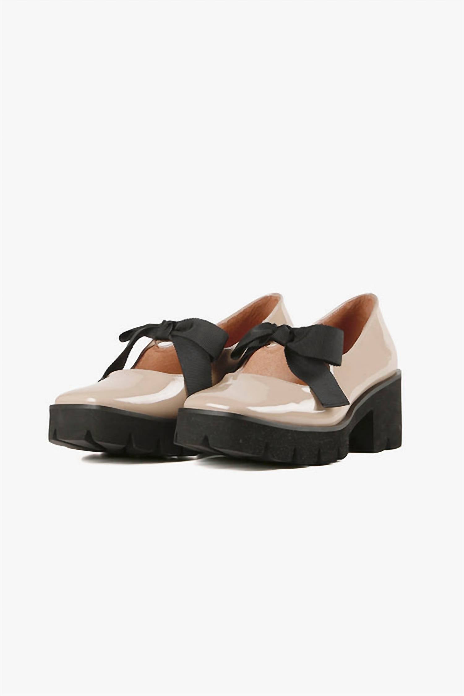 All Black - Women's Tap And Lug Loafer