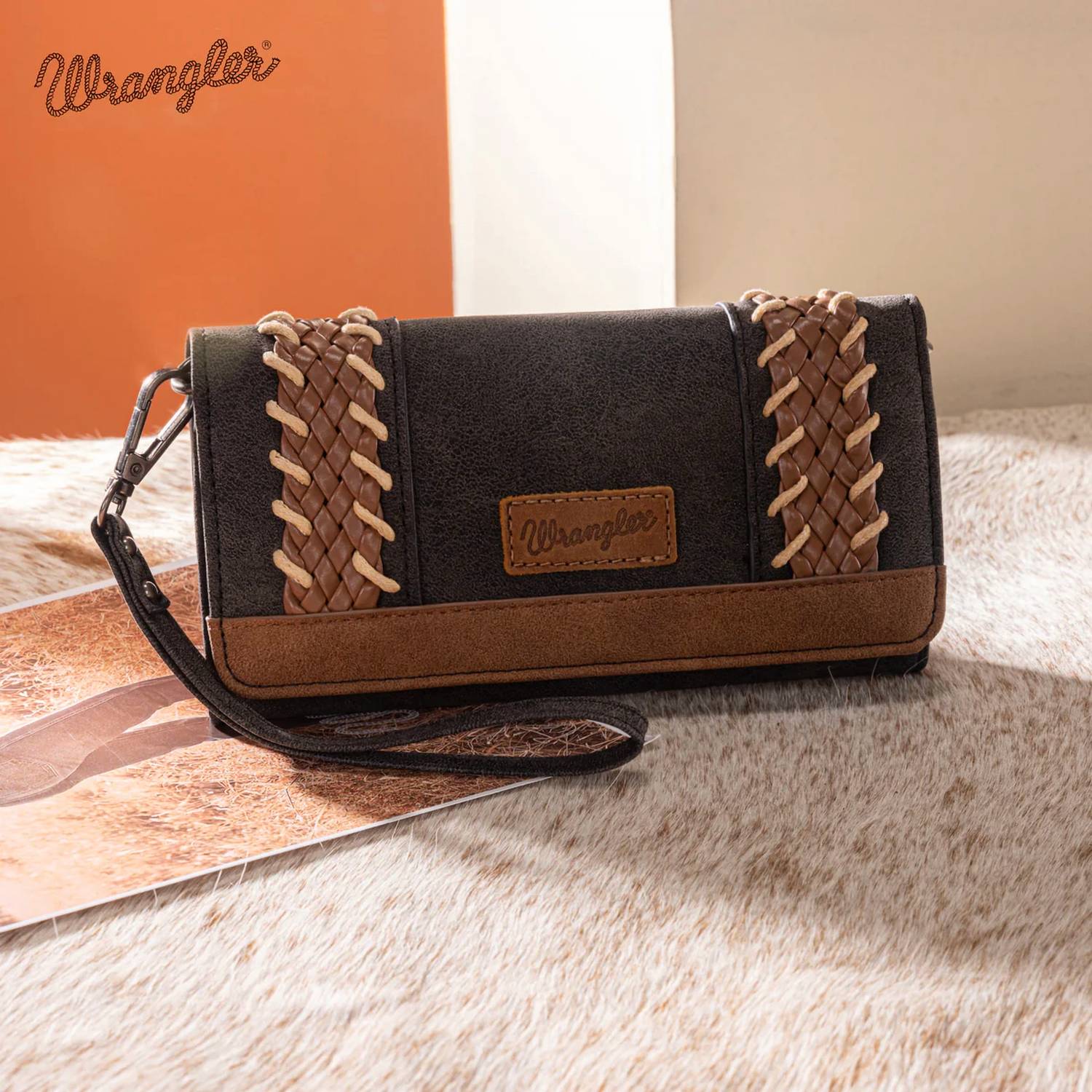 Wrangler Southwestern Print Wallet in black - women's bag
