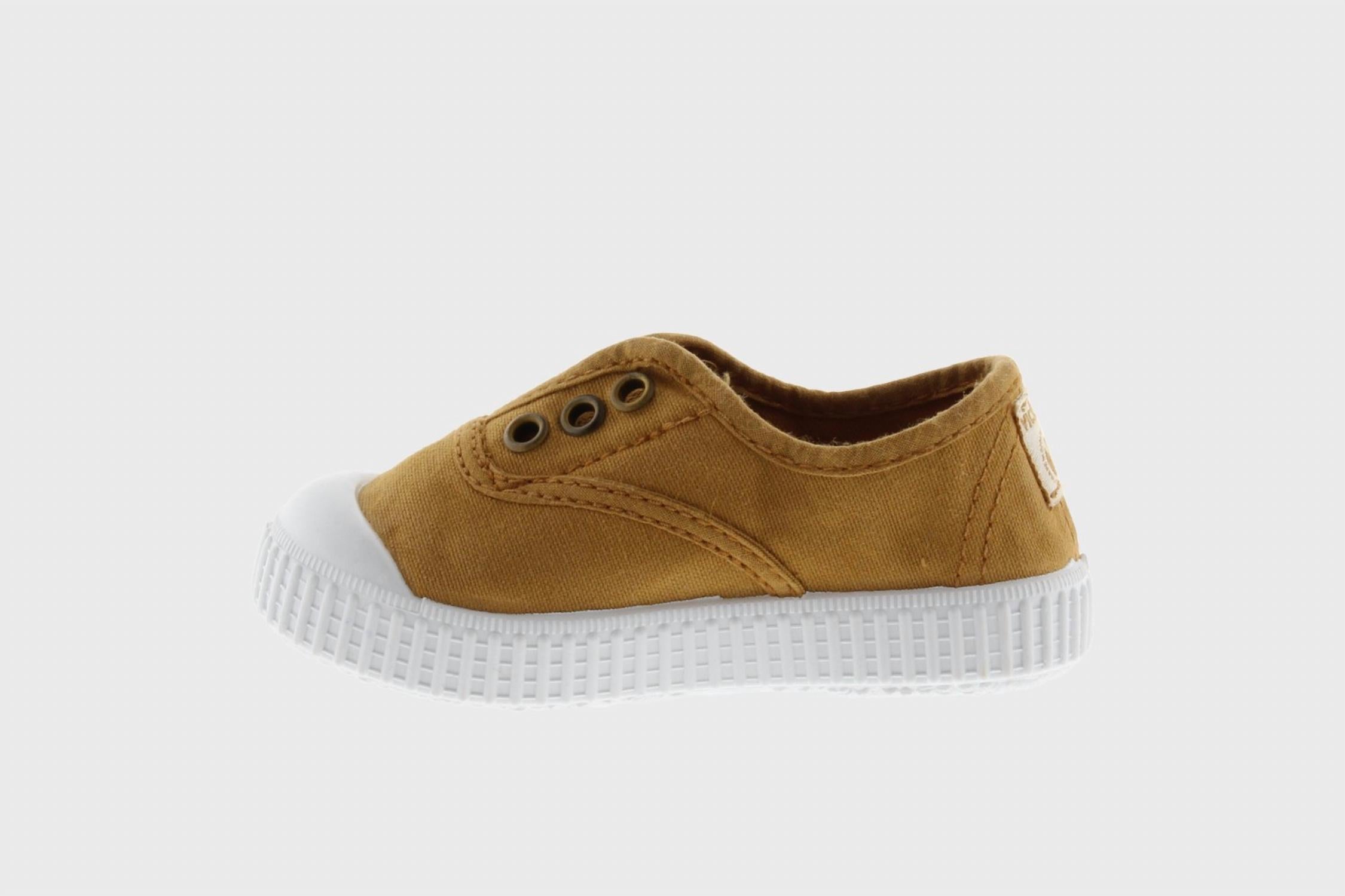 Victoria Shoes - English Washed Canvas Toecap Shoe & No Laces