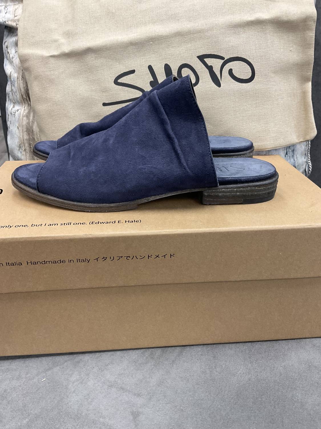 Shoto - Suede navy slides