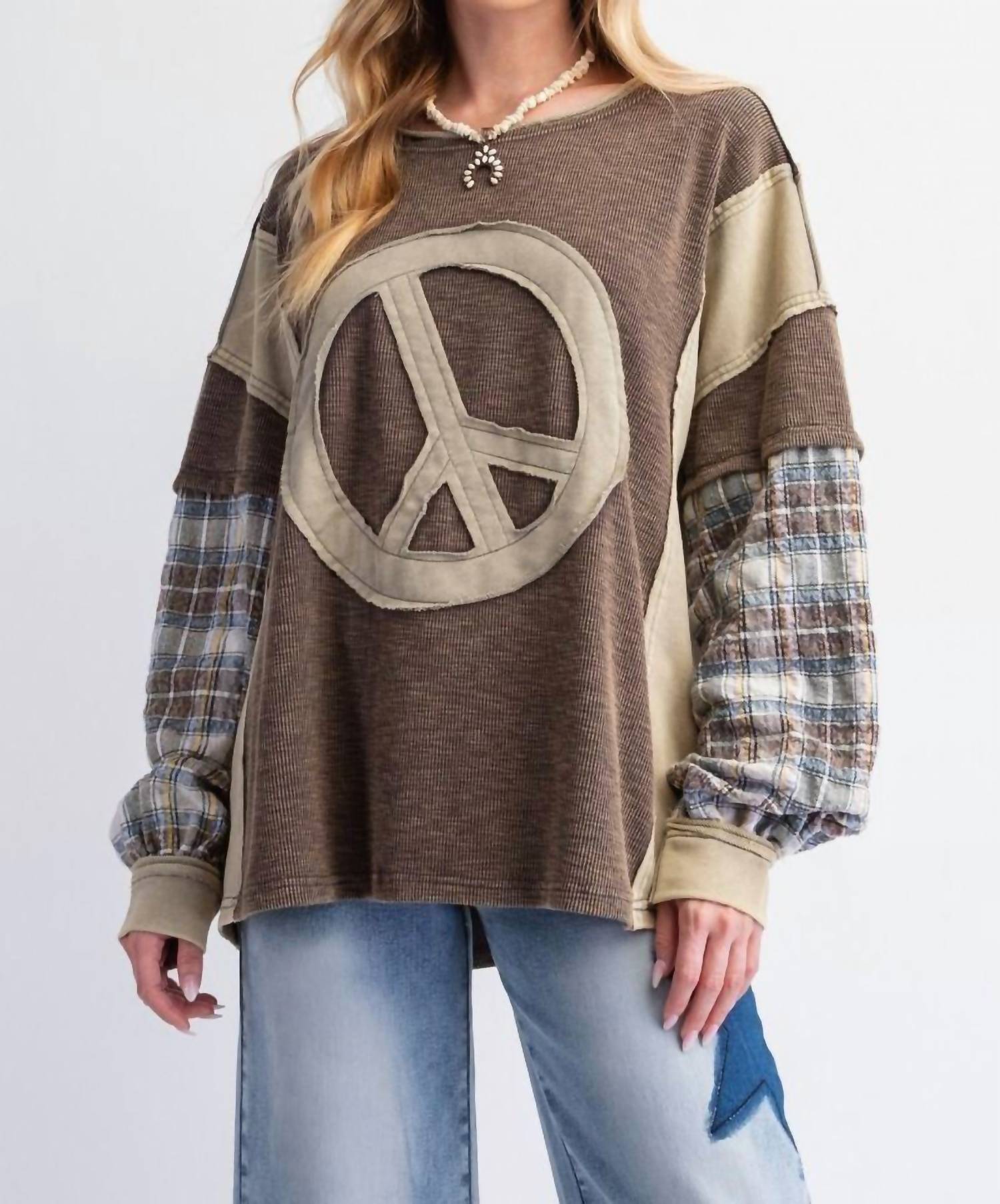 Easel - Peace Patch Top
