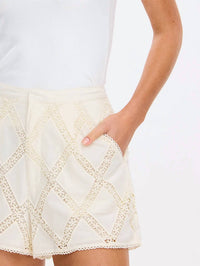 Kivari - Izzy Short