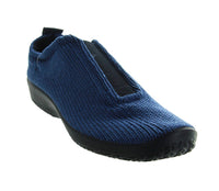 ARCOPEDICO Women's Ls Shoe in navy - women's flats