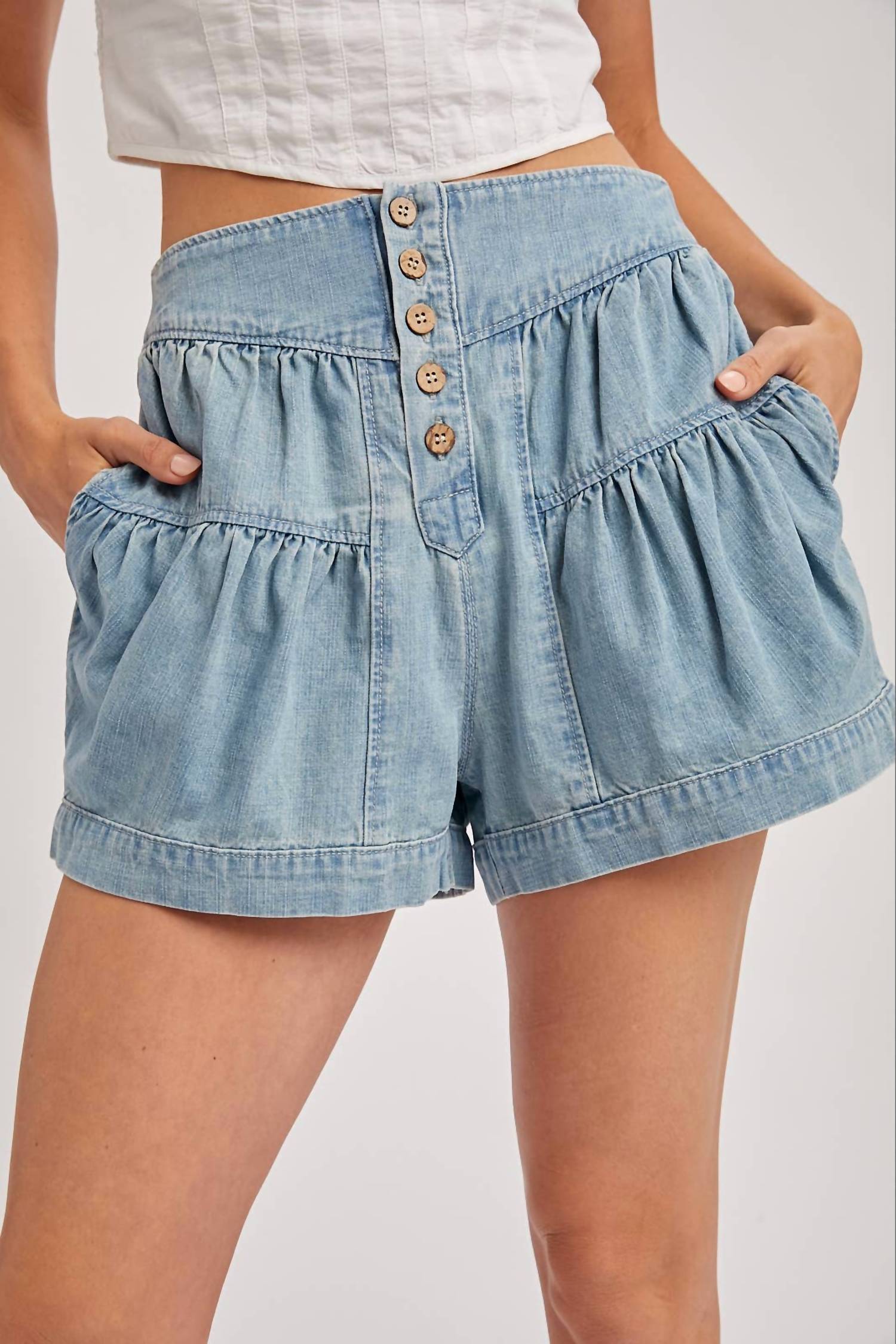 Bluivy - Fluer Pleated Denim Shorts With Pockets