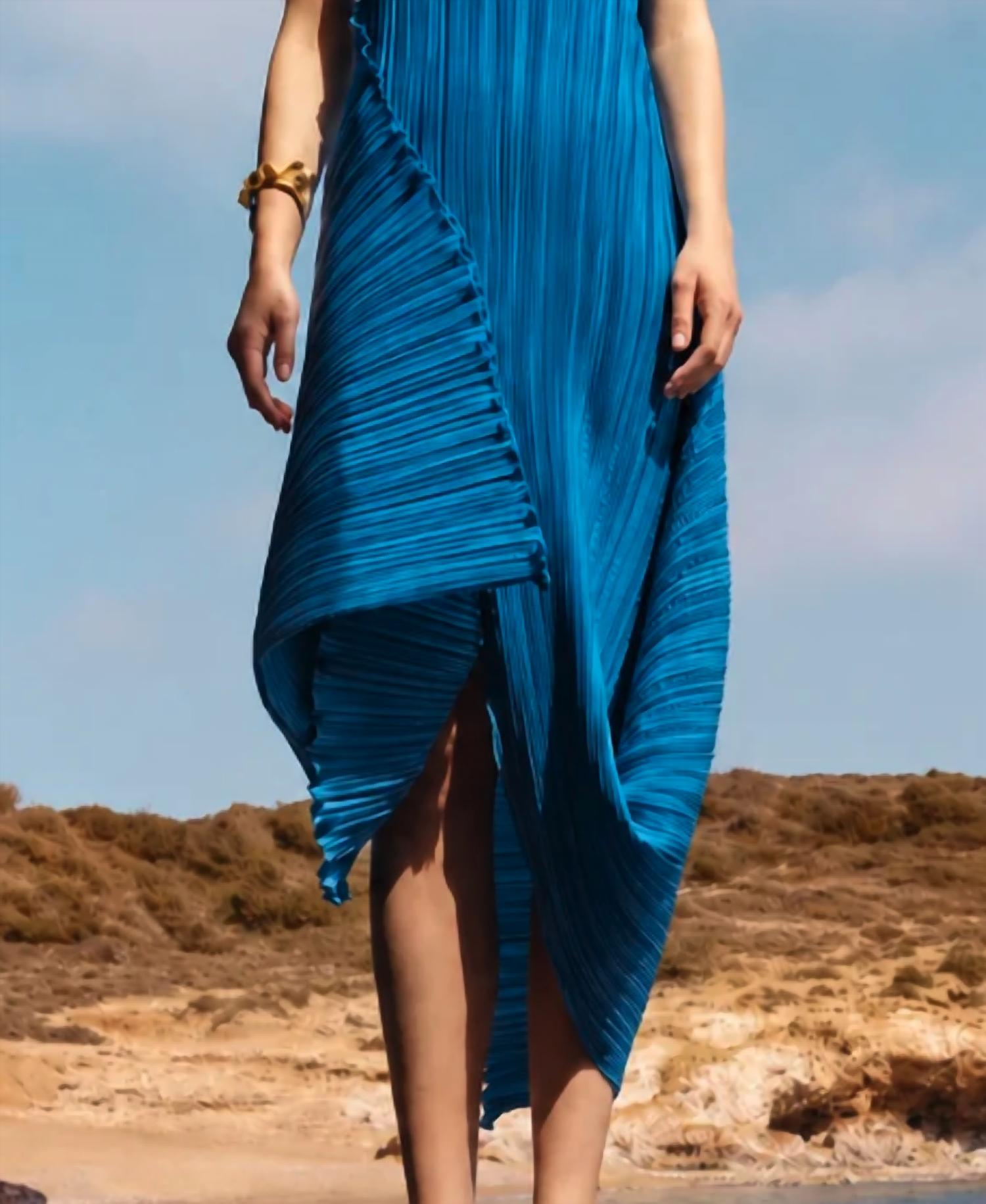 Daphne Valente - Hydro Midi Dress