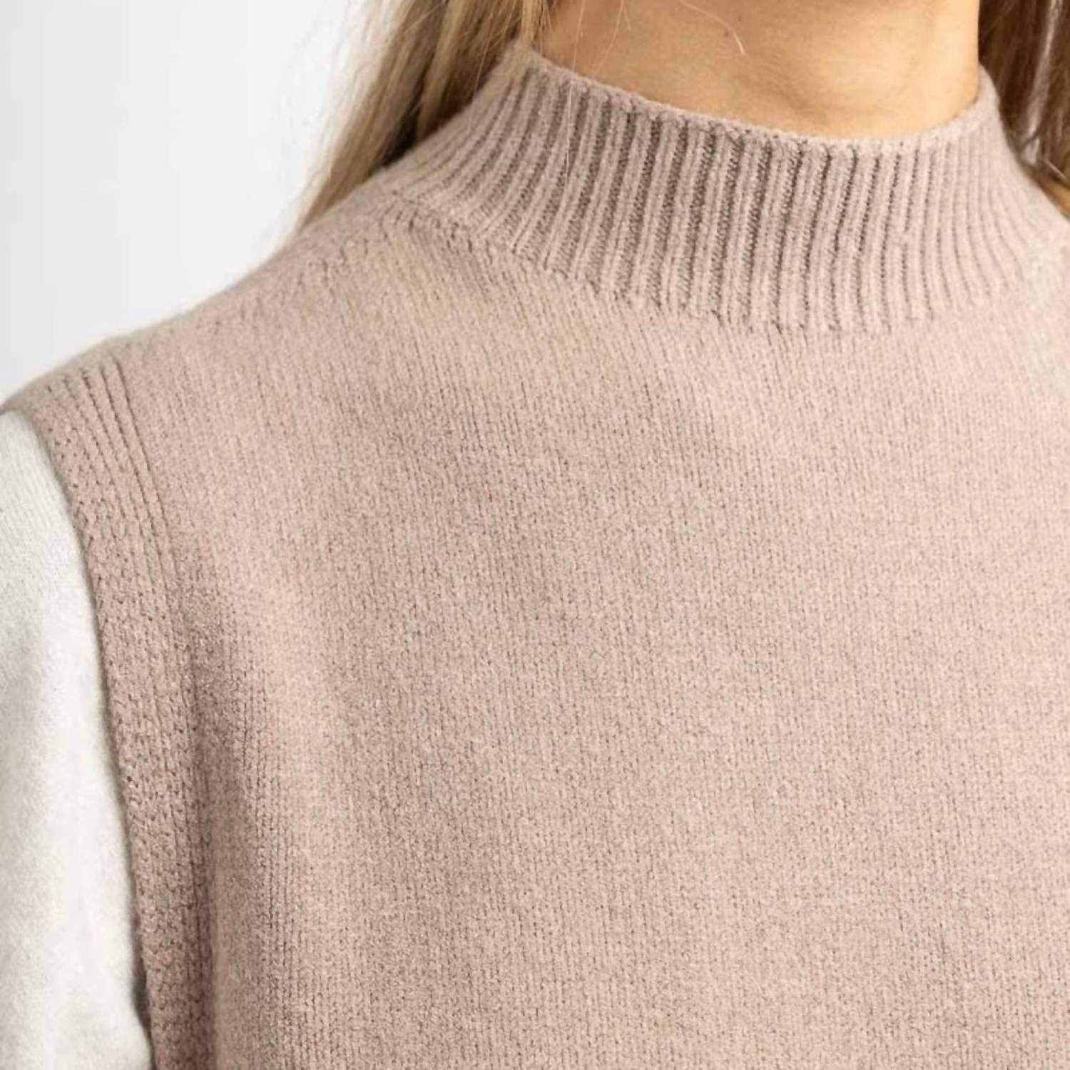 Made In Italy - Maxine High Neck Sleeveless Sweater