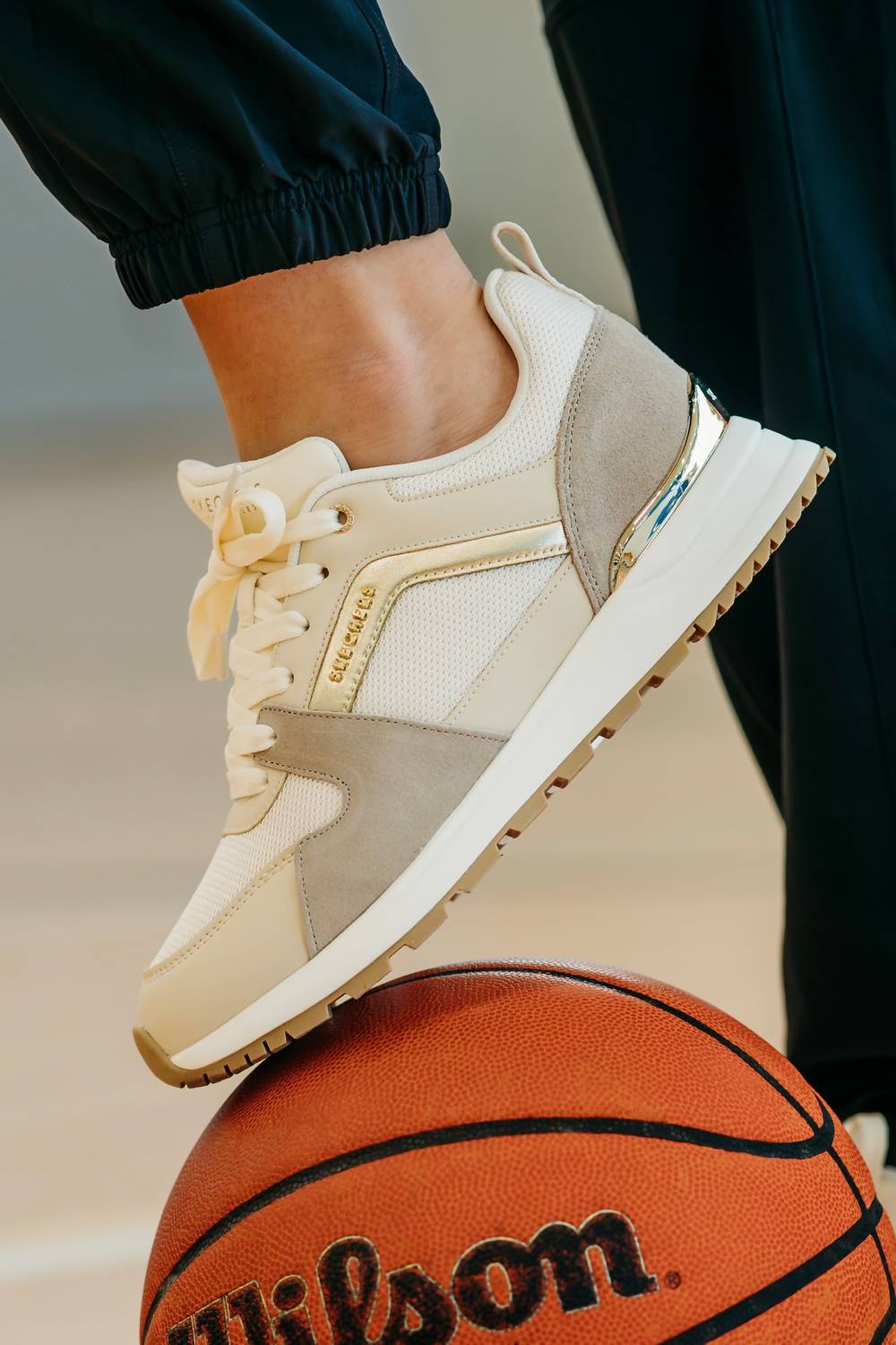 Skechers - Women's Runway Sneaker