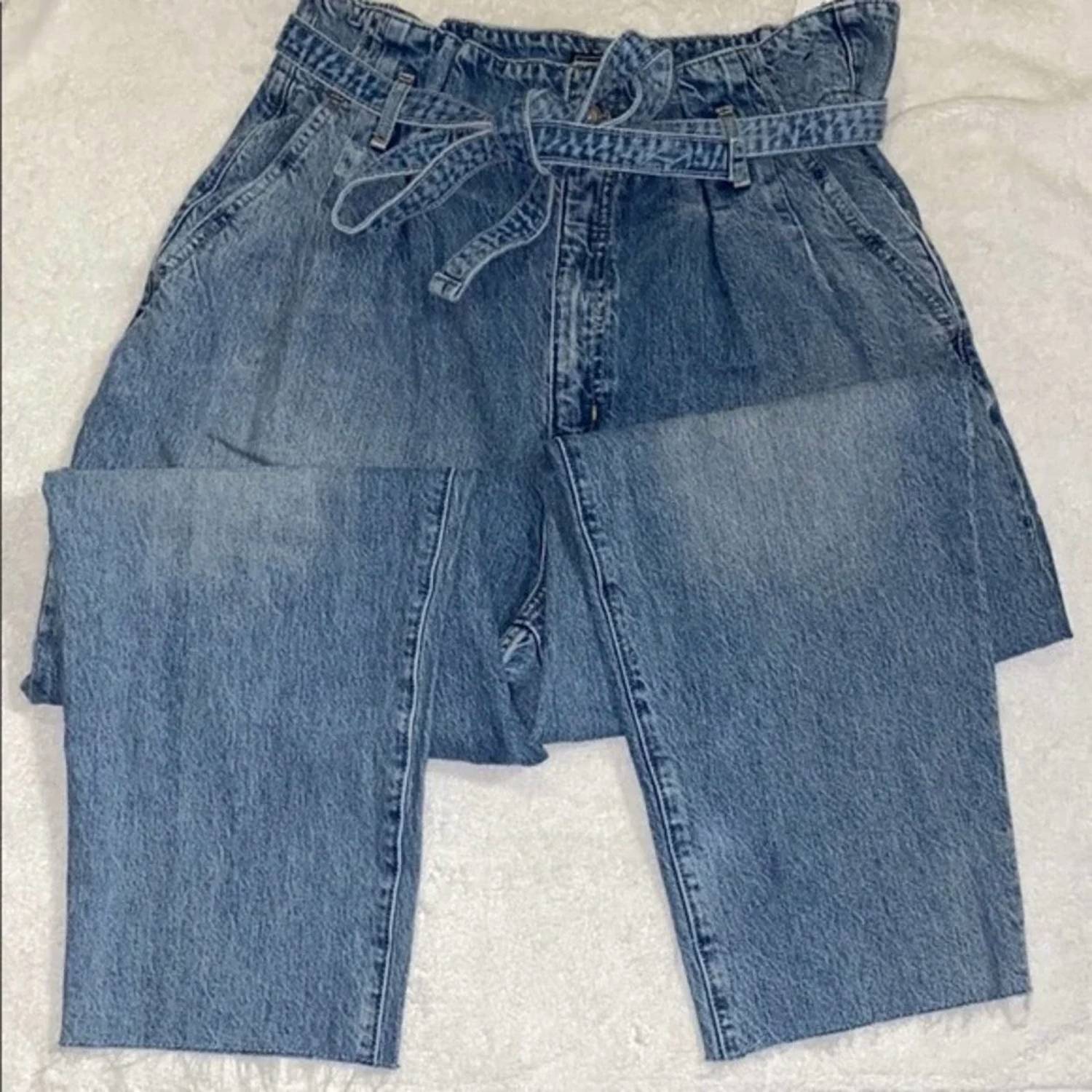 Abercrombie & Fitch - Ultra High Rise Paperbag Waist Jeans