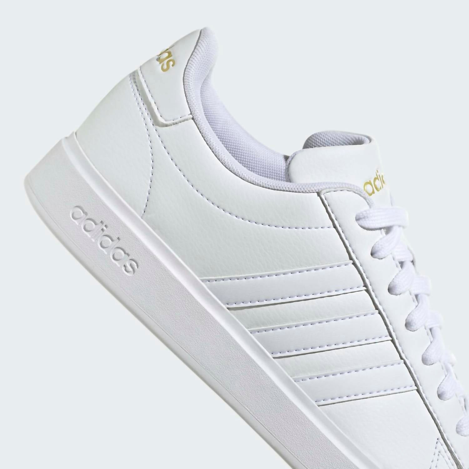 Adidas - Women's Grand Court 2.0 Tennis Shoe