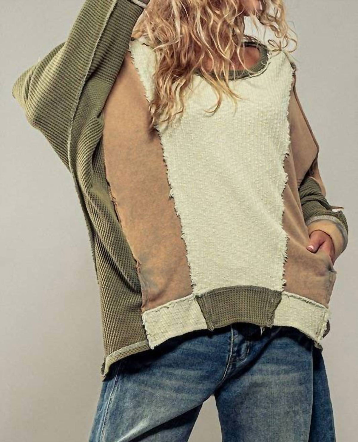Urban Daizy - Textured Puzzle Crewneck Sweatshirt