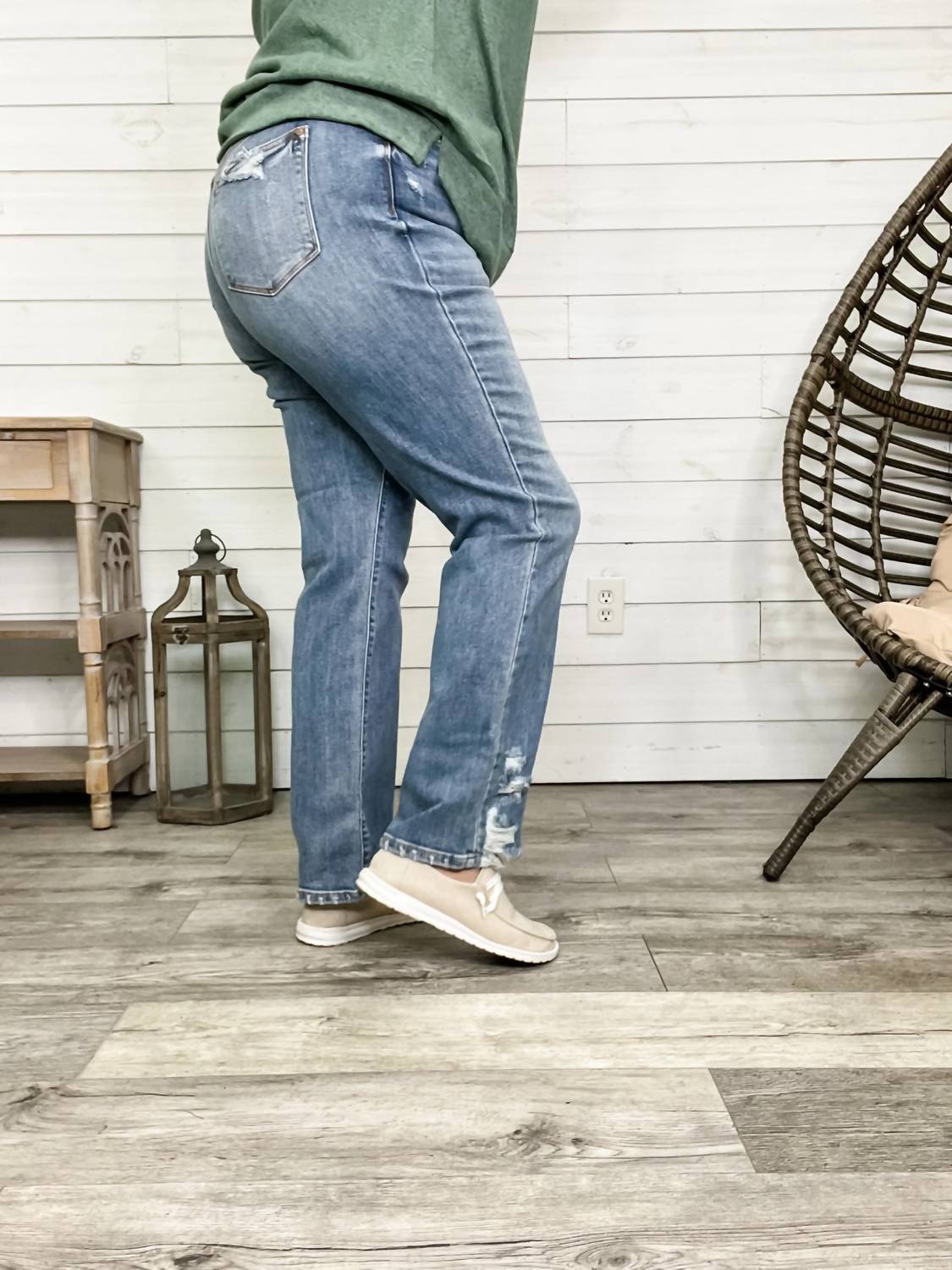 Judy Blue - Straight Leg Distressed Ankle Jeans