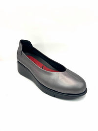 SAYDO Women's Sonia Ballet Flat in satin anthracite - women's flats - detail view