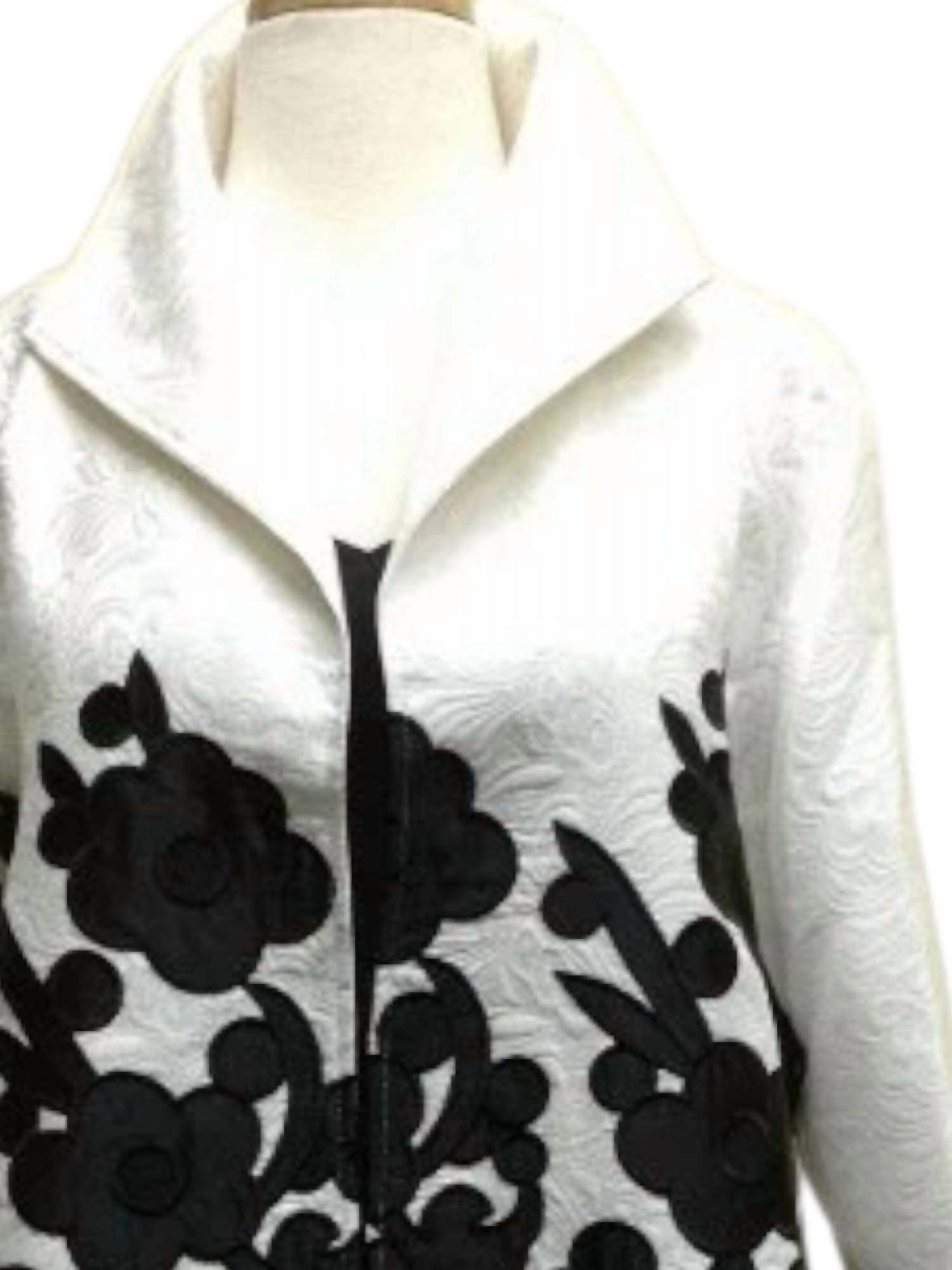Grace Chuang - Women's Swing Flower Applique Jacket