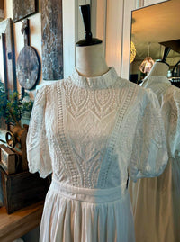 Urban Daizy - Victorian Lace Maxi Dress