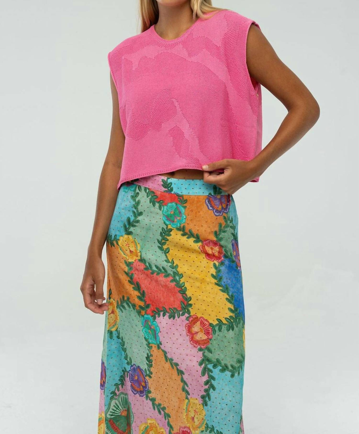 Briton Court - Laura Sleeveless Sweater