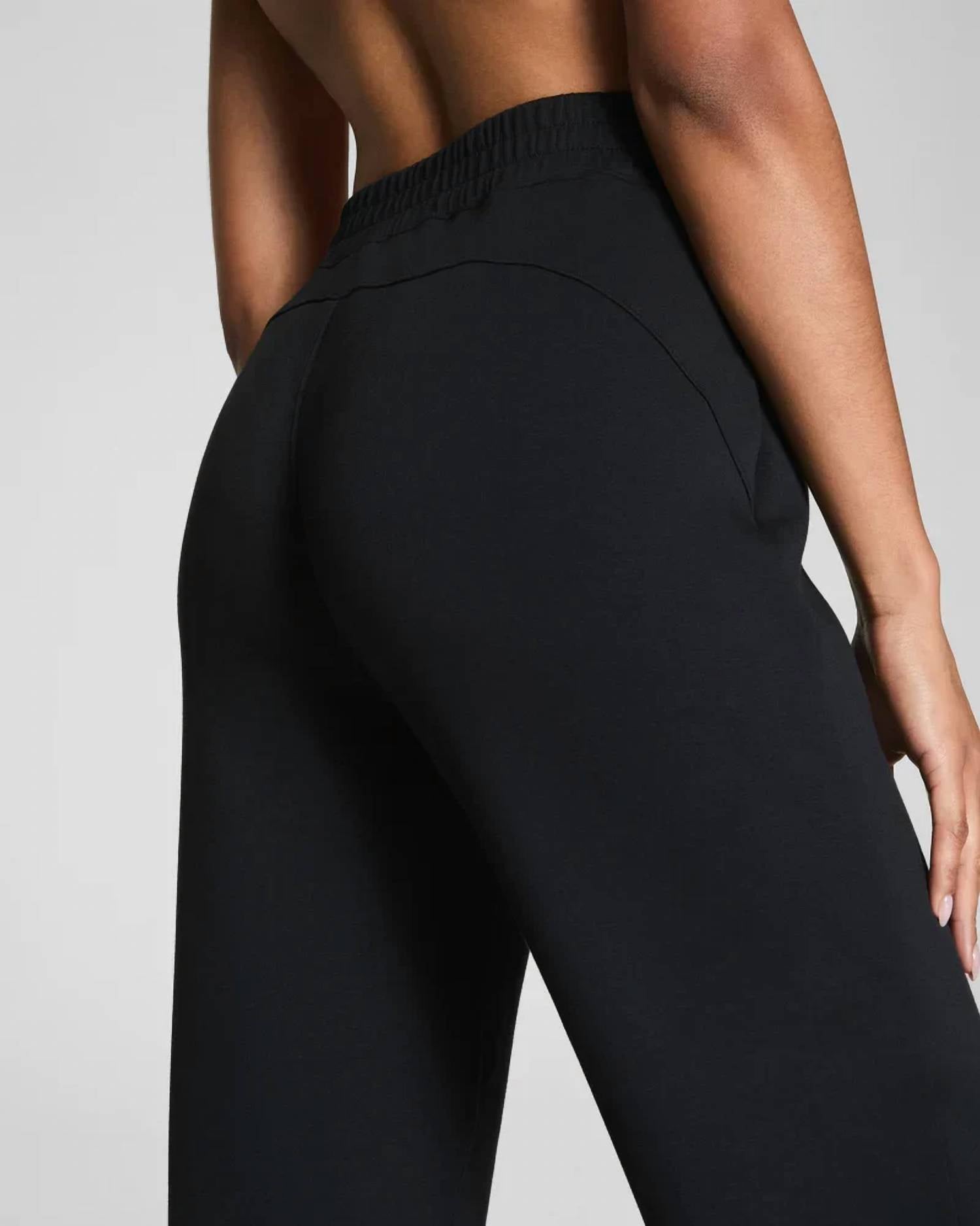 Spanx - Air Essentials Slim Straight Pants